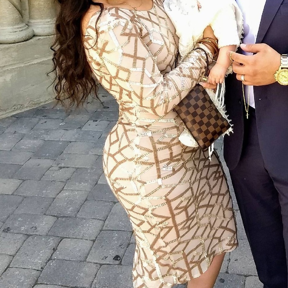Dress - Picture 2 of 4